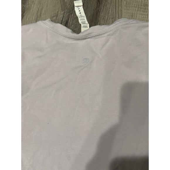 Lululemon Love Curved Hem Crewneck T-Shirt Lilac Ether Size 4 GUC Womens - Picture 8 of 9
